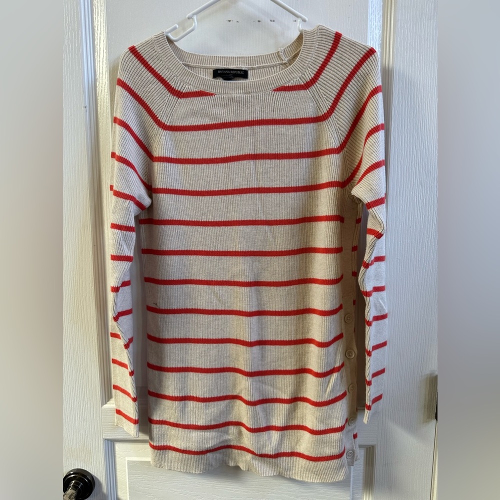 Banana republic soft sweater size L
